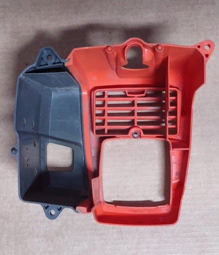 HUSQVARNA 130BT 504107001 ENGINE COVER (USED)